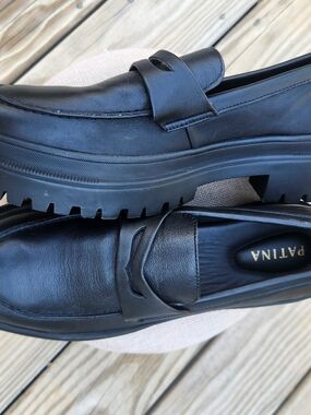 Patina Black Platform Loafer - Sleek Women's Shoe